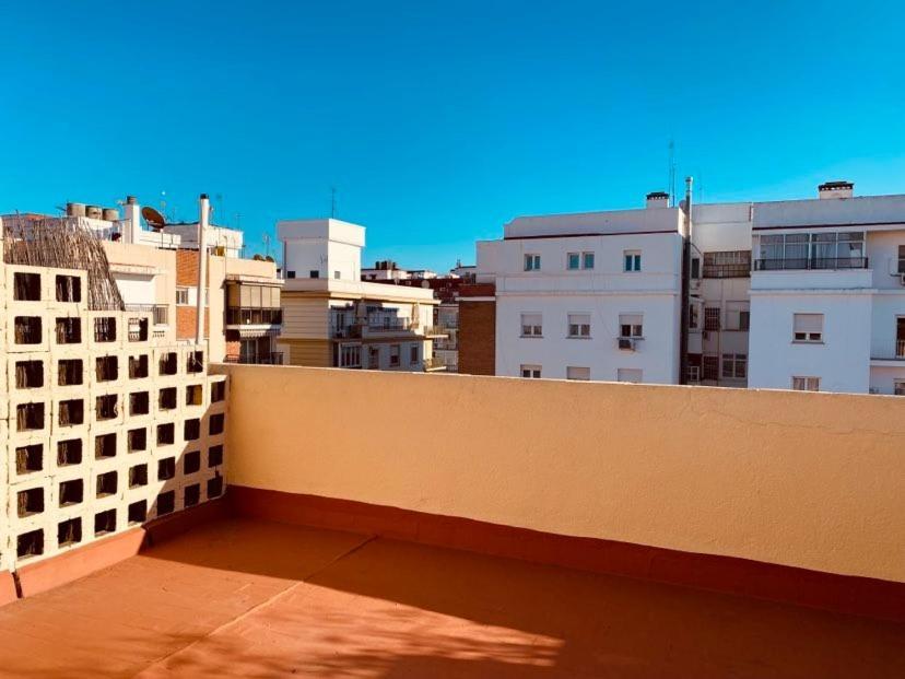 Lovely Triana Flat With Roof Terrace เซบีญา ภายนอก รูปภาพ