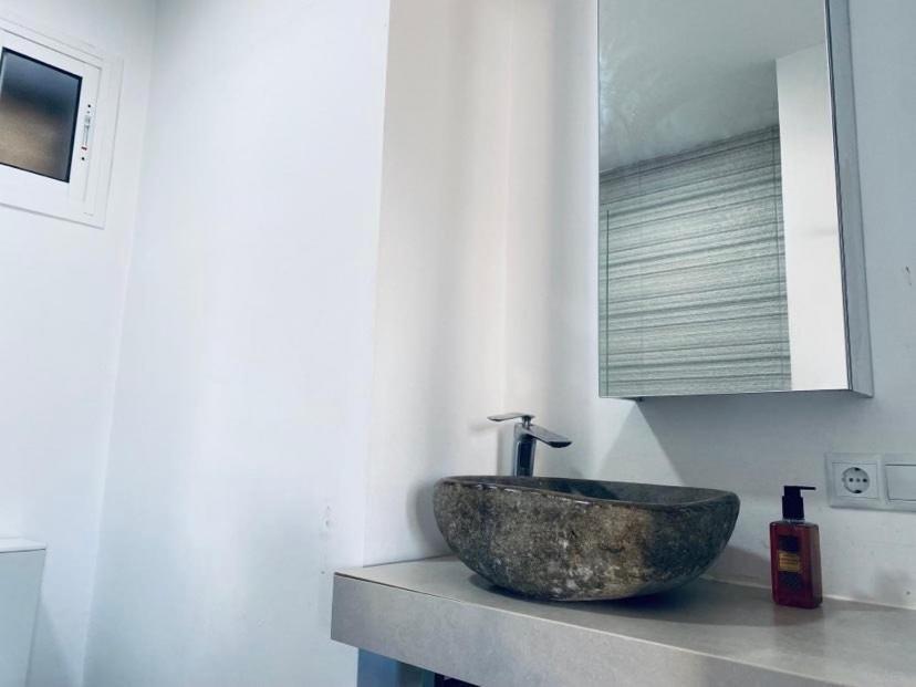Lovely Triana Flat With Roof Terrace เซบีญา ภายนอก รูปภาพ
