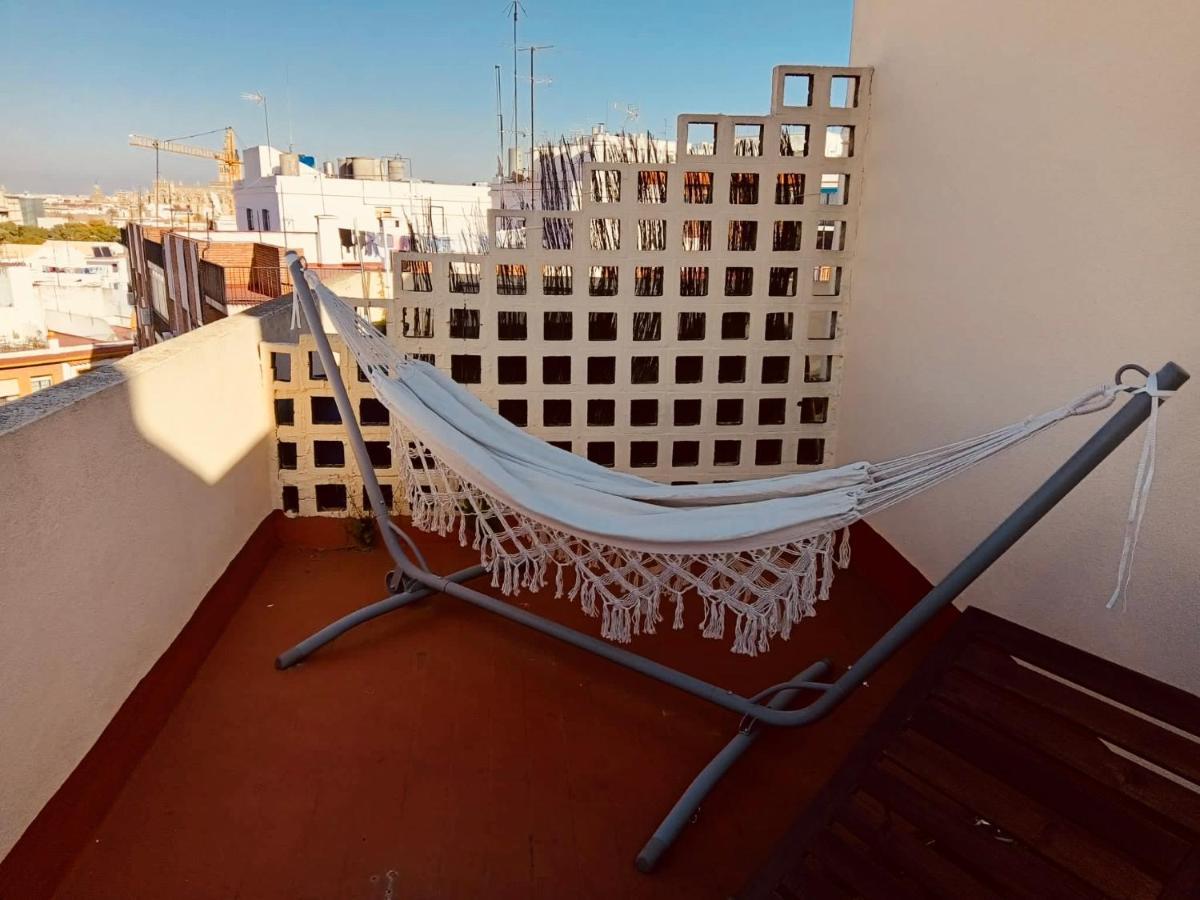 Lovely Triana Flat With Roof Terrace เซบีญา ภายนอก รูปภาพ